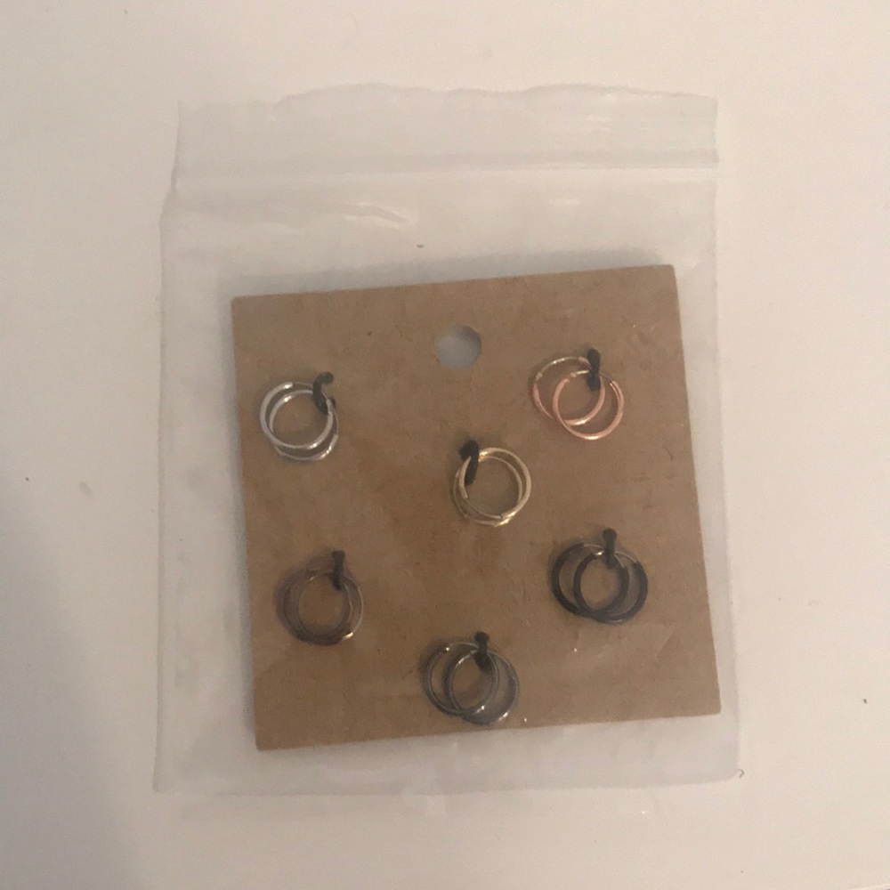 Mini hoop earrings